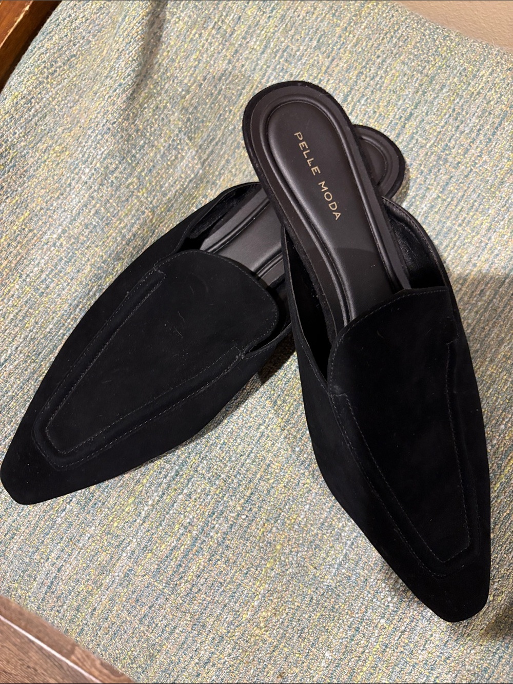 NWOT Pelle Moda Amias  Black Suede Pointed Backless Loafers with kitten heel